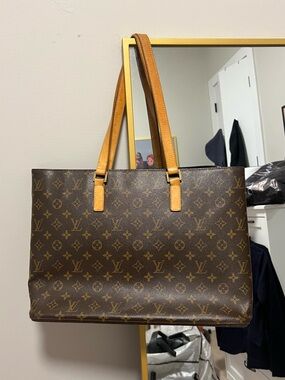 Louis Vuitton Monogram Canvas Tote 100% authentic